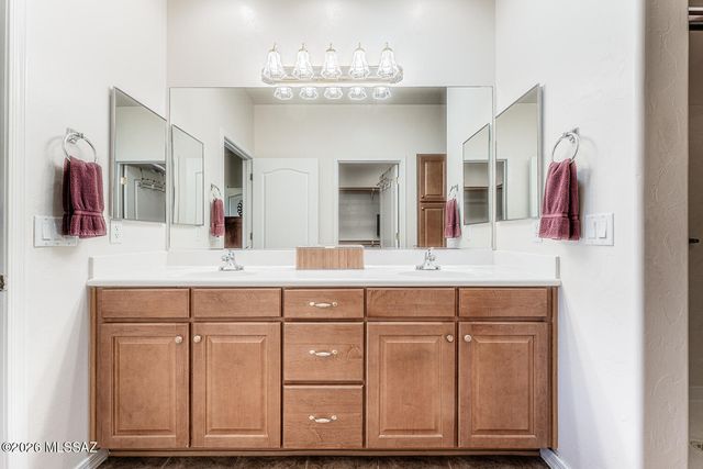 524 W Aspenwood Street, Green Valley, AZ 85614