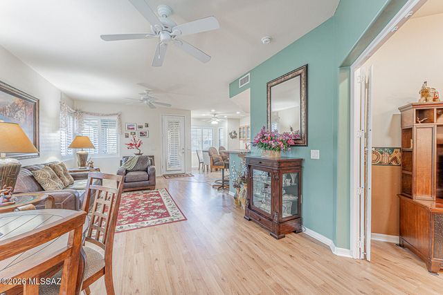 524 W Aspenwood Street, Green Valley, AZ 85614