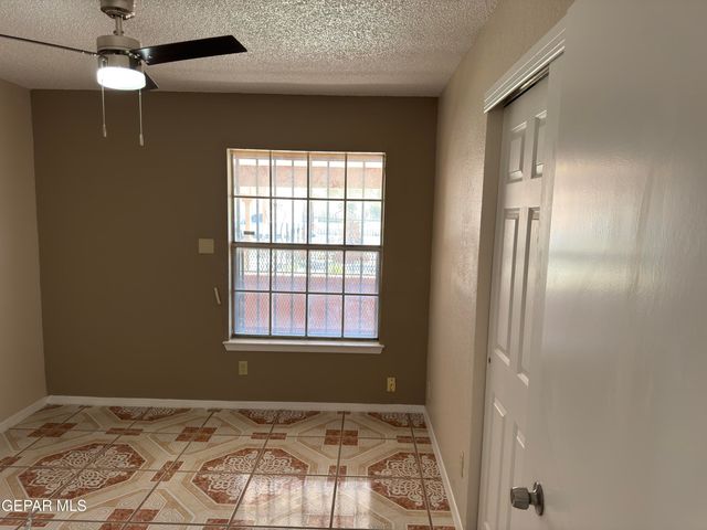 3501 RED SAILS Drive, El Paso, TX 79936