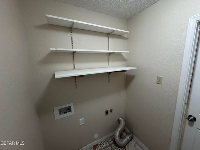 3501 RED SAILS Drive, El Paso, TX 79936