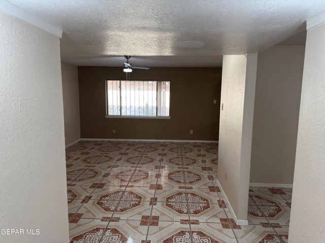 3501 RED SAILS Drive, El Paso, TX 79936