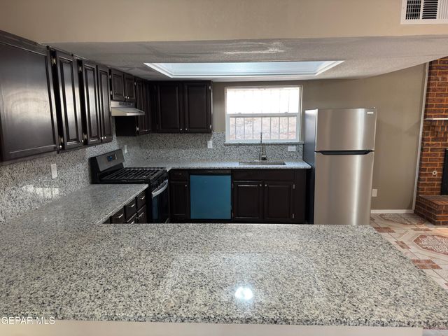 3501 RED SAILS Drive, El Paso, TX 79936