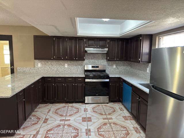 3501 RED SAILS Drive, El Paso, TX 79936