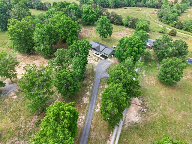 4097 Hanging Limb Hwy, Monterey, TN 38574