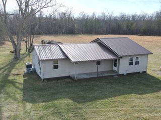 10612 Newton Rd, Crossville, TN 38572