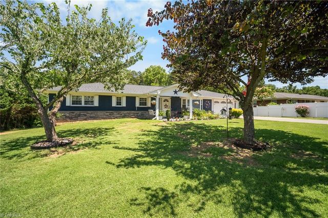 478 Leonard Berrier Road, Lexington, NC 27295
