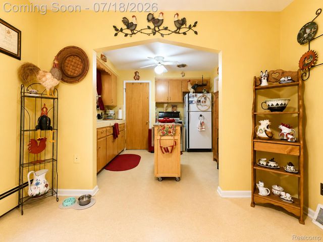11695 McDougall Street, Hamtramck, MI 48212