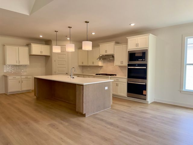 5555 HEATHER OAK DR, Arlington, TN 38002