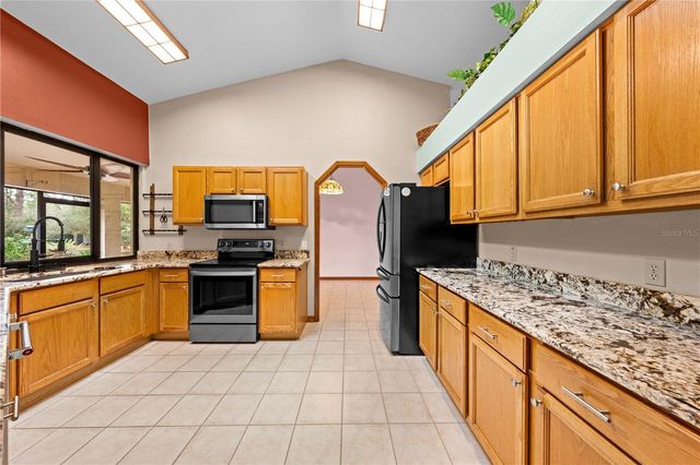 1860 MUSTANG COURT, St Cloud, FL 34771