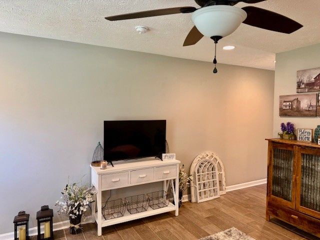 1316 Old Cowan Rd, Winchester, TN 37398