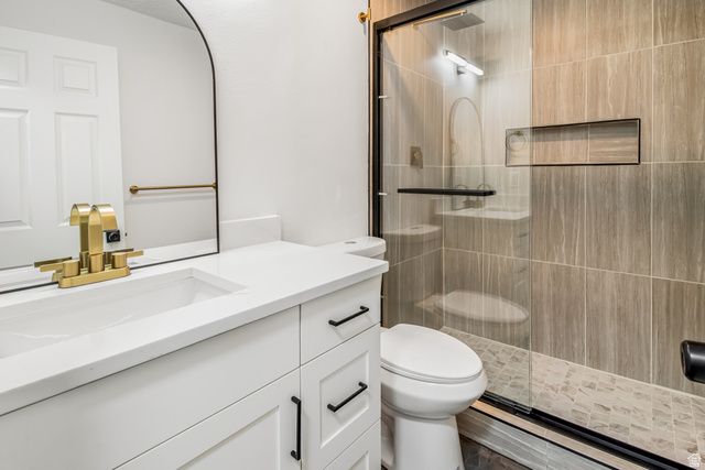 5504 W TICKLEGRASS RD, West Jordan, UT 84081