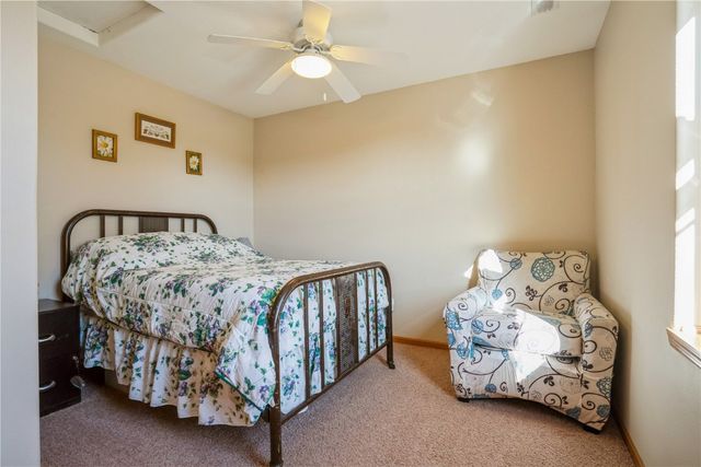 3620 Banar Drive SW E, Cedar Rapids, IA 52404