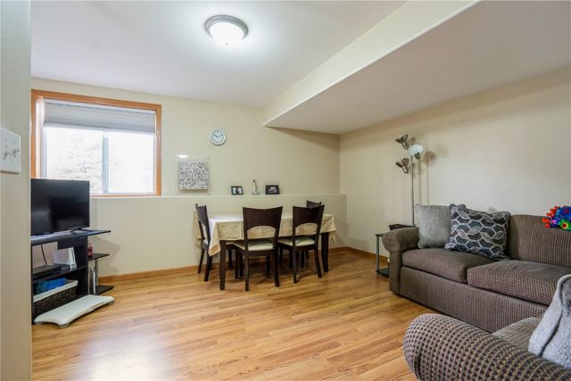 3620 Banar Drive SW E, Cedar Rapids, IA 52404