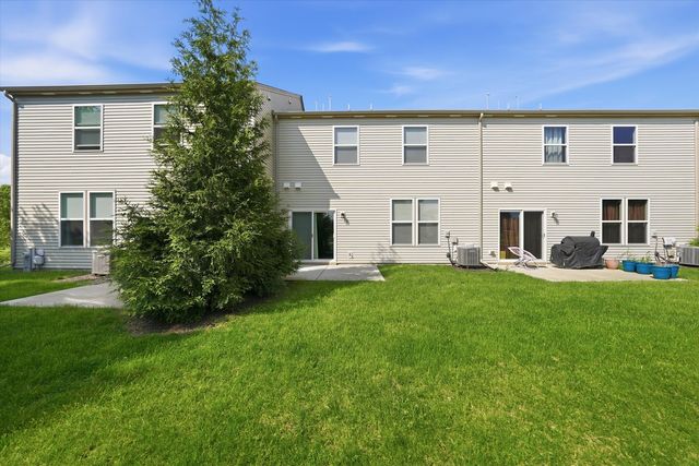 1492 Orchid Street, Yorkville, IL 60560