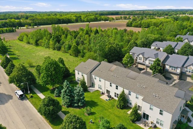 1492 Orchid Street, Yorkville, IL 60560