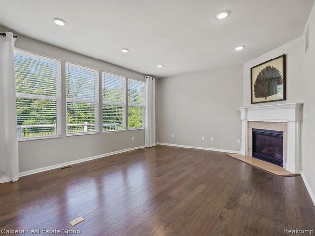 4132 Walcott Drive, Lake Orion, MI 48359