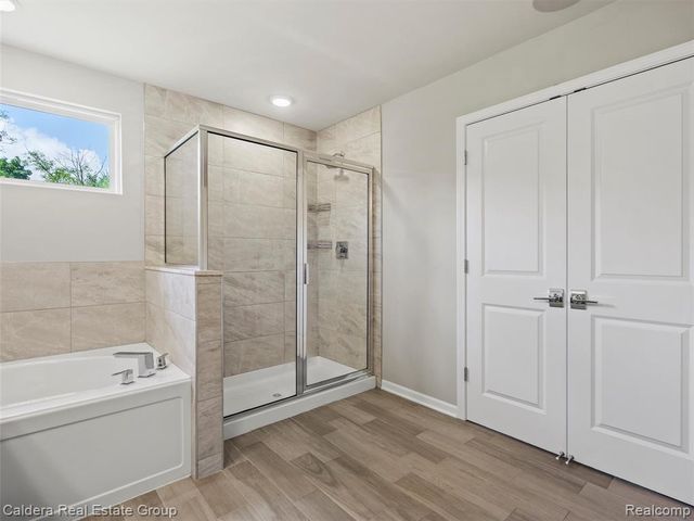 4132 Walcott Drive, Lake Orion, MI 48359