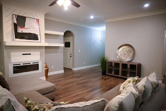 9117 Johnson Drive, Sherwood, AR 72120