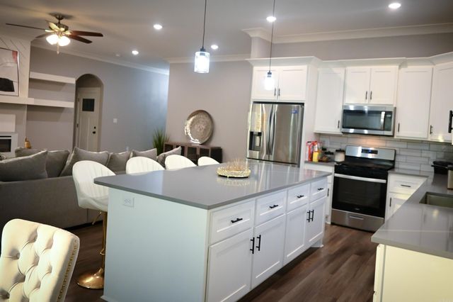 9117 Johnson Drive, Sherwood, AR 72120