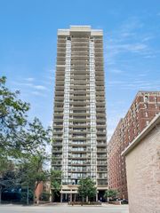 3150 N Sheridan Road 10B, Chicago, IL 60657