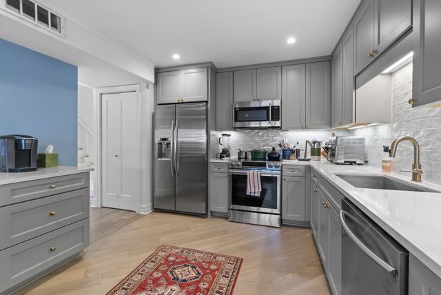 4487 Post Pl Apt 169, Nashville, TN 37205