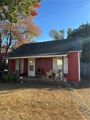 3707 Melvin Place, Greensboro, NC 27407