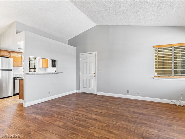 5861 Medallion Drive 202, Las Vegas, NV 89122