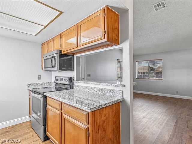 5861 Medallion Drive 202, Las Vegas, NV 89122