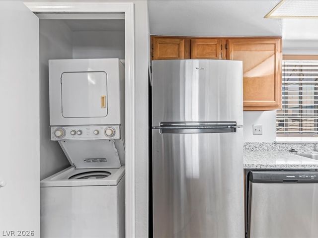 5861 Medallion Drive 202, Las Vegas, NV 89122