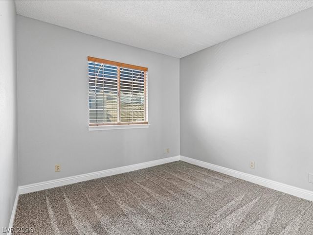 5861 Medallion Drive 202, Las Vegas, NV 89122