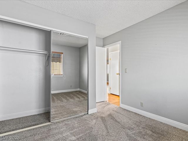 5861 Medallion Drive 202, Las Vegas, NV 89122