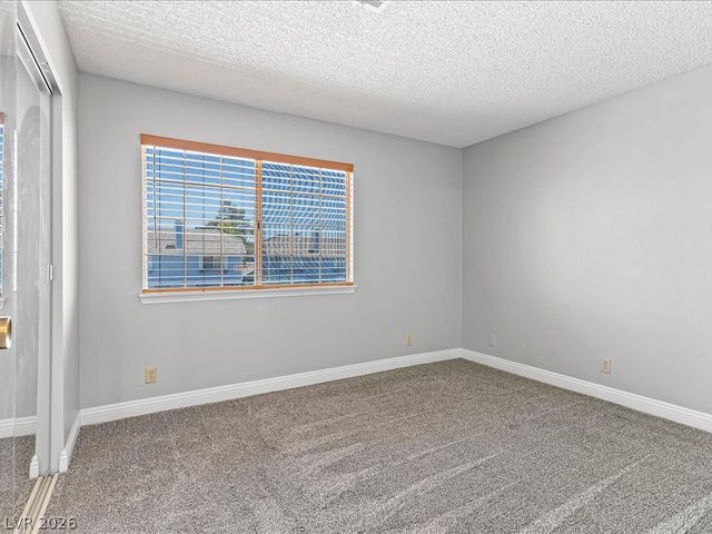 5861 Medallion Drive 202, Las Vegas, NV 89122