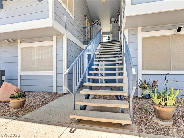 5861 Medallion Drive 202, Las Vegas, NV 89122