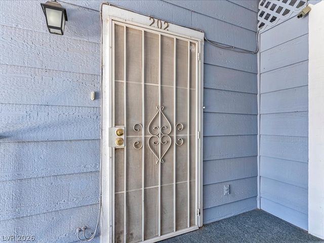 5861 Medallion Drive 202, Las Vegas, NV 89122