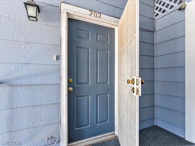 5861 Medallion Drive 202, Las Vegas, NV 89122