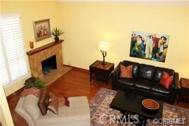 20030 Blythe Street, Winnetka, CA 91306