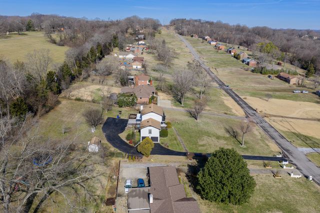 316 Highland Heights Dr, Goodlettsville, TN 37072