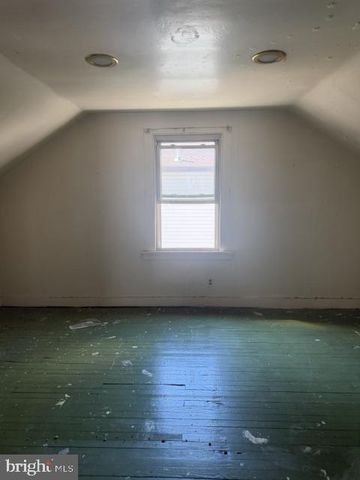 1002 E FOX CHASE RD, Jenkintown, PA 19046