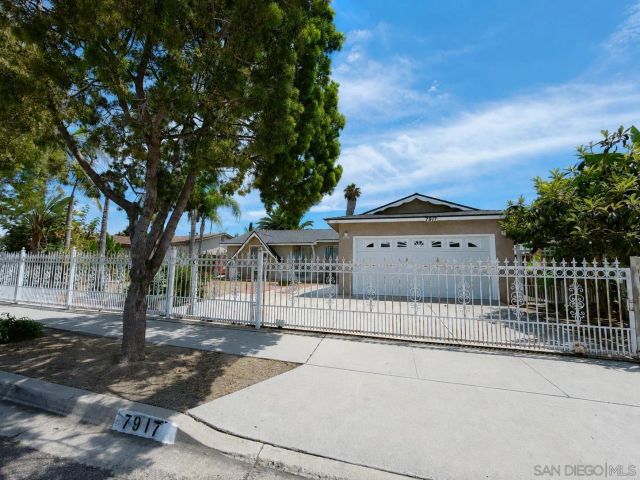 7917 Brookhaven Rd, San Diego, CA 92114