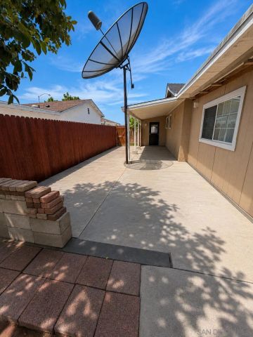 7917 Brookhaven Rd, San Diego, CA 92114