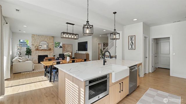 27442 209th Court SE, Maple Valley, WA 98038
