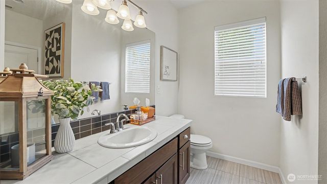 27442 209th Court SE, Maple Valley, WA 98038