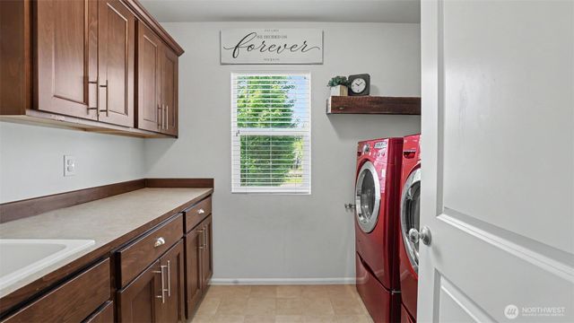 27442 209th Court SE, Maple Valley, WA 98038