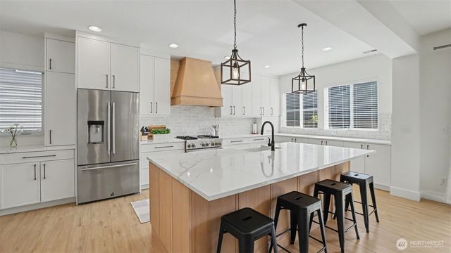 27442 209th Court SE, Maple Valley, WA 98038