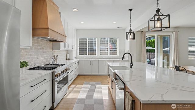 27442 209th Court SE, Maple Valley, WA 98038