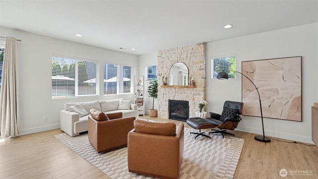 27442 209th Court SE, Maple Valley, WA 98038
