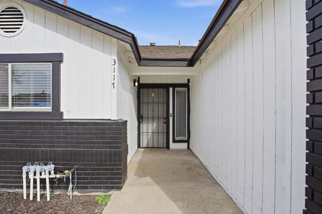 3117 Gibson Way, Modesto, CA 95354