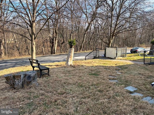 428 PARK TER, Harrisburg, PA 17111