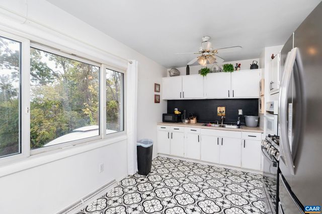 609 B ST, Staunton, VA 24401