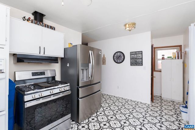 609 B ST, Staunton, VA 24401